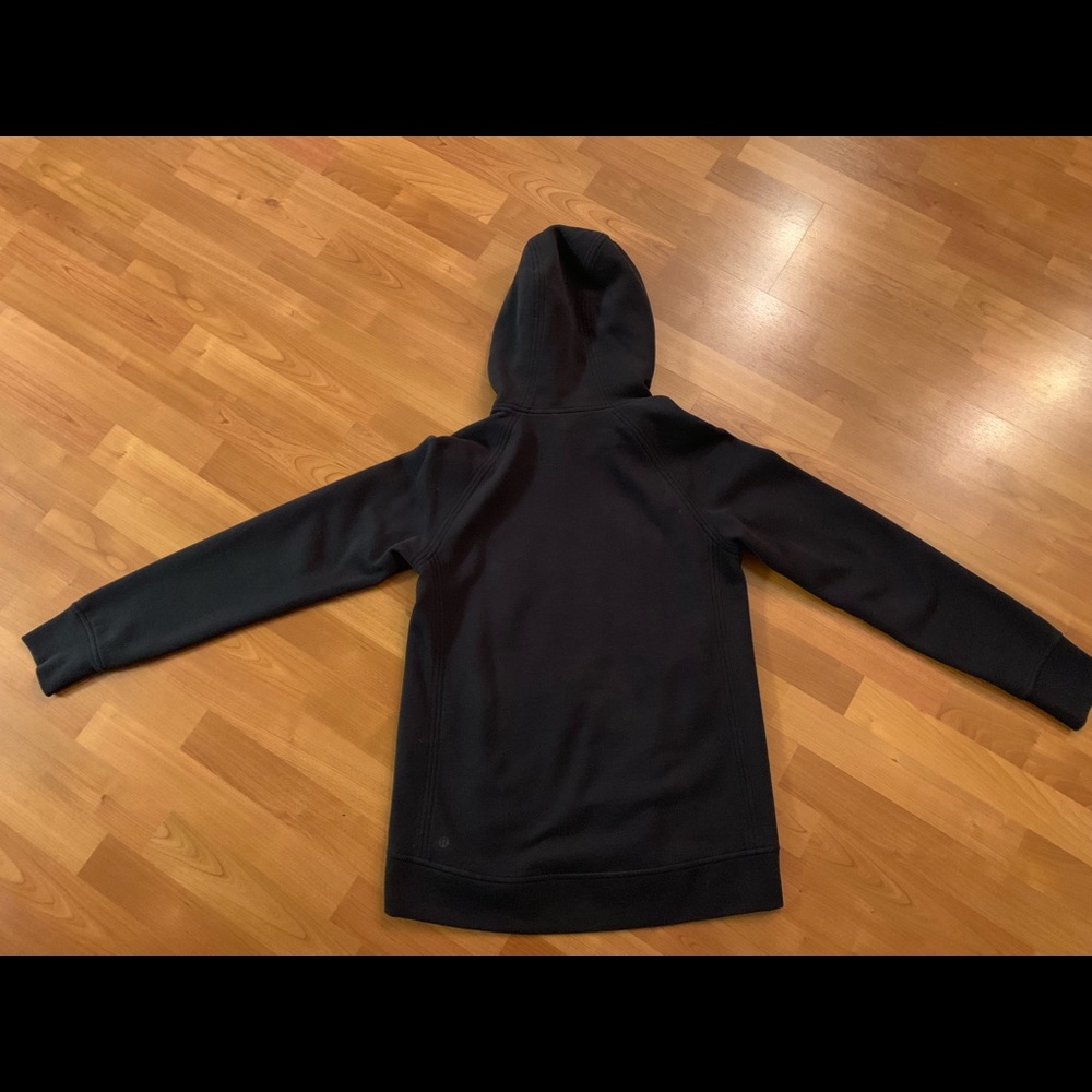 Black lululemon hoodie